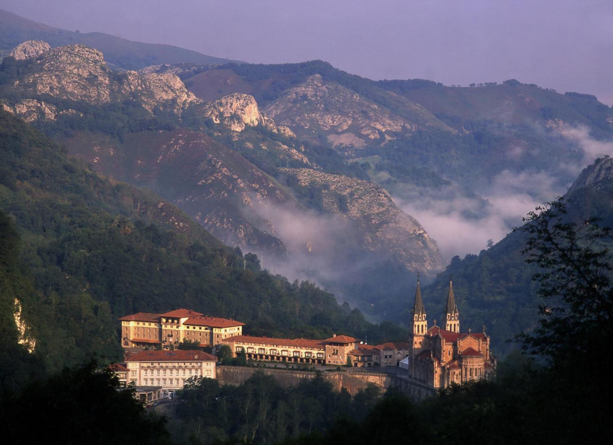 Arcea Gran Hotel Pelayo Covadonga Kültér fotó